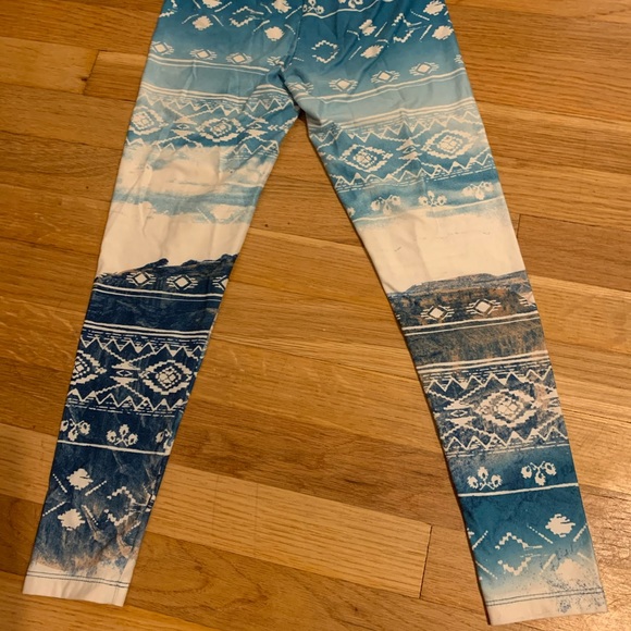Super soft girls leggings size medium - Picture 2 of 3